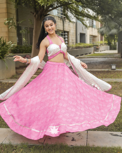 Pink bandhani with white blouse and dupatta set