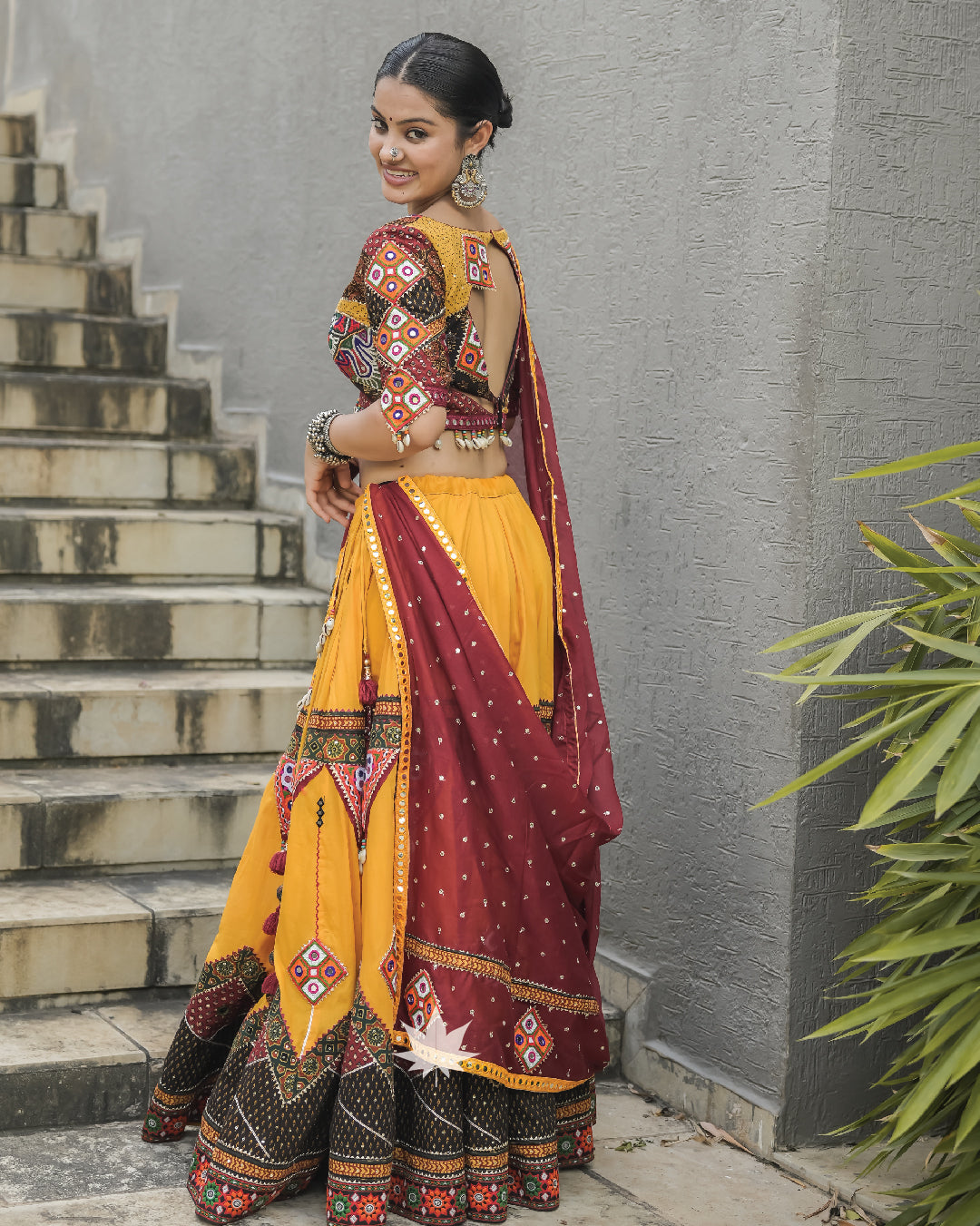 Mustard Gamthi chaniya with red dupatta set