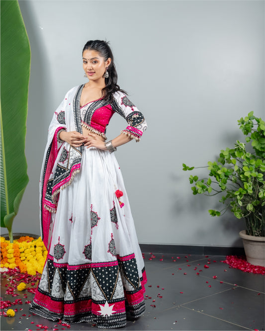 Noorani Nazakat – White & Pink Navratri Chaniya Choli