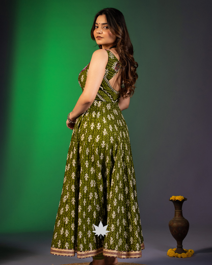 Olive and Magenta sleeveless Anarkali Gown with Pockets