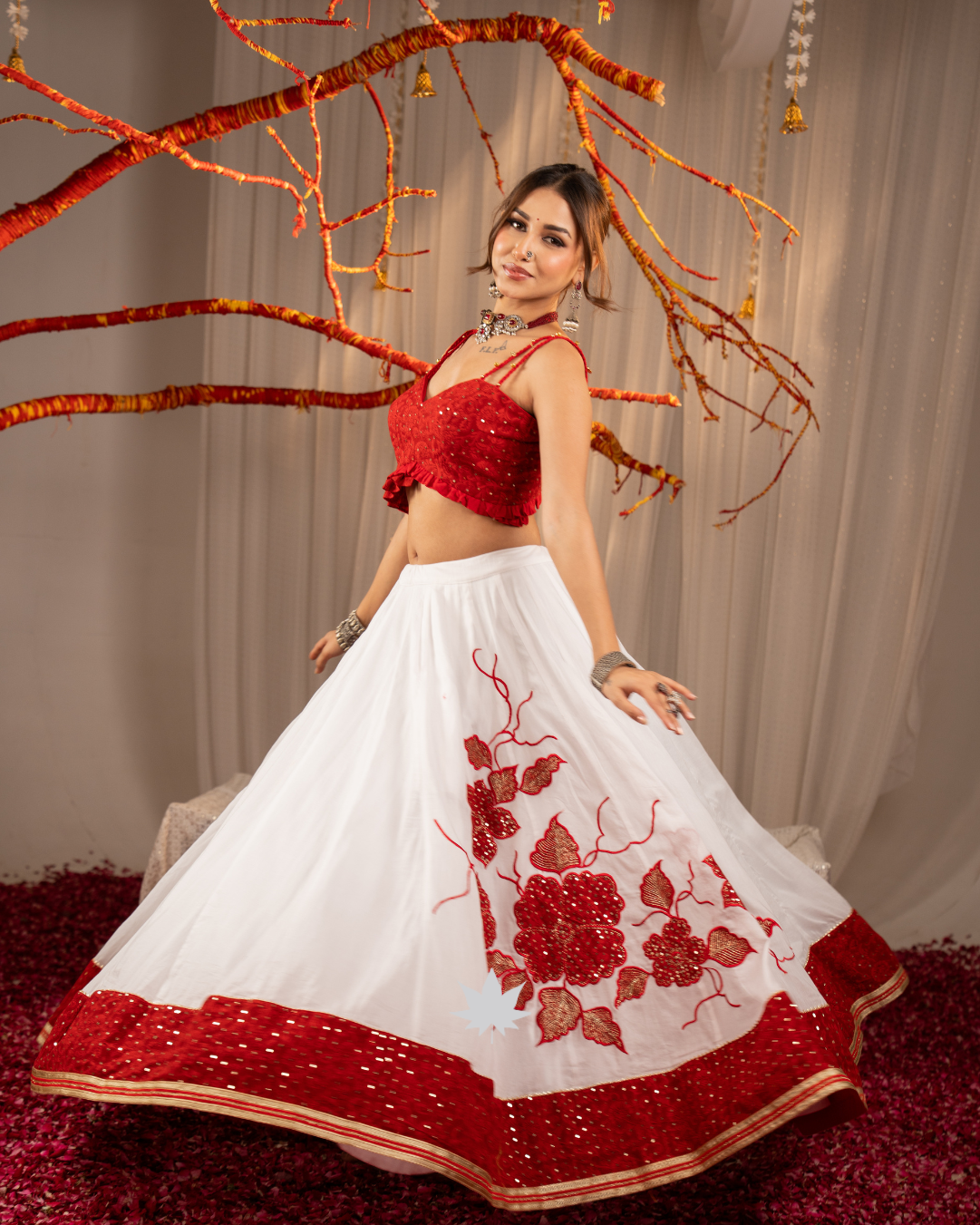 Shwet Gulnaar | Premium Heritage Navratri Chaniya Choli